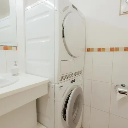 Solymont By Monicare